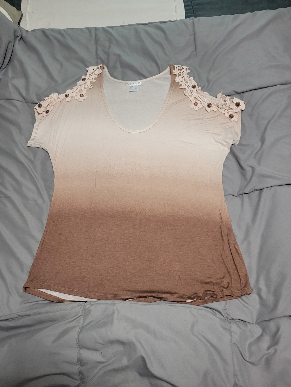 VENUS Women's Ombre Cold-Shoulder Top in Blush and Brown